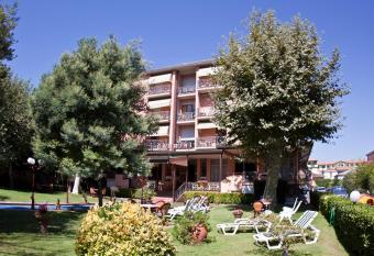 Hotel Gabrini has Balcony rooms