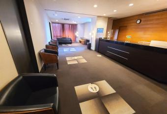 Court Hotel Fukuoka Tenjin has Smoking rooms