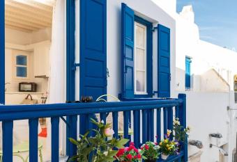 Izabela s House Mykonos Town has Balcony rooms