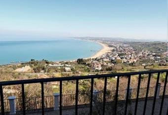 Casa Amblingh sul Golfo delle Meraviglie has Balcony rooms