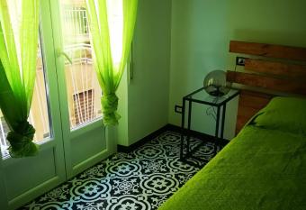 Trapani Destinations b&b allows 18 year olds to book a room