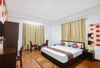 FabHotel Snoopy allows 18 year olds to book a room