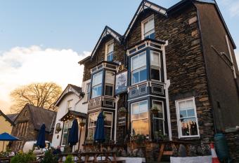 The Royal Oak Inn allows 18 year olds to book a room