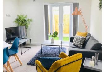 1 2 Bedroom Shield House Apartments Sheffield Centre allows 18 year olds to book a room