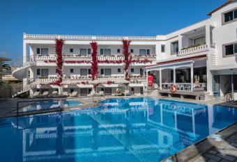 Ariadne Hotel has Balcony rooms