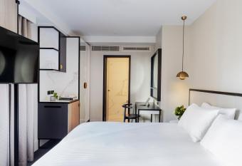 Brady Hotels Jones Lane allows 18 year olds to book a room