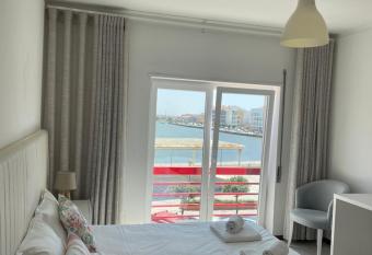 Dom Quixote apartamentos tur  sticos allows 18 year olds to book a room