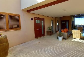 Hotel Makasa has Balcony rooms