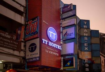 TT Hostel allows 18 year olds to book a room