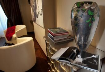 Villa 13 has Balcony rooms