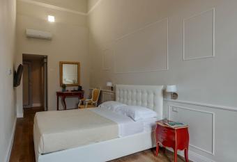 Residenza d Epoca Sant Egidio allows 18 year olds to book a room