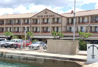 Hotel Miramare has Balcony rooms