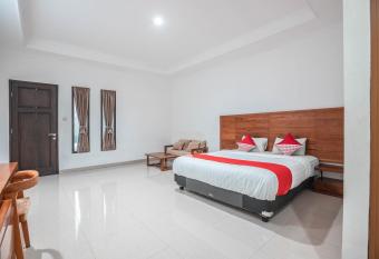 OYO 686 Bunga Karang Hotel allows 18 year olds to book a room