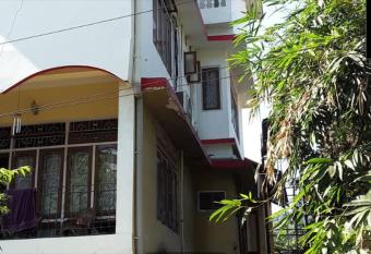 Vamoose Madhumita Homestay has Balcony rooms