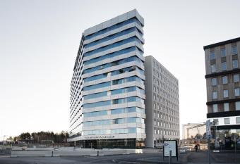 Comfort Hotel Arlanda Airport Terminal allows 18 year olds to book a room