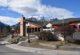The Drake Inn has Balcony rooms