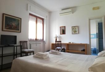 B&B Vanvitelli allows 18 year olds to book a room