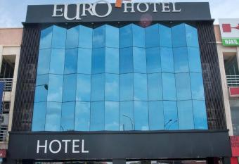 Euro+ Hotel Johor Bahru allows 18 year olds to book a room