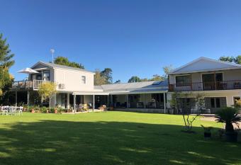 Burrough Place has Balcony rooms