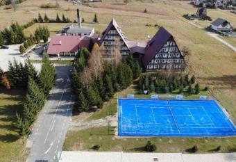 Hotel Cheia has Balcony rooms