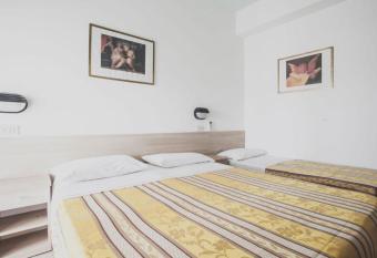 Hotel Diana has Smoking/Balcony rooms