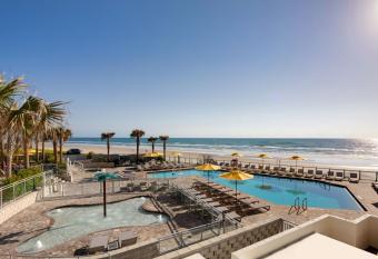 Delta Hotels by Marriott Daytona Beach Oceanfront has Balcony rooms