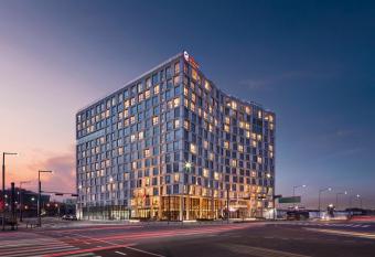 Ramada Encore by Wyndham Gimpo Han River Hotel allows 18 year olds to book a room