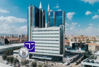 Occidental Murcia Agalia allows 18 year olds to book a room