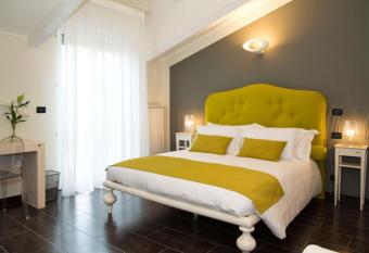 Pepe s Home B&B has Balcony rooms