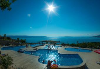 Mobile Homes Camp Klenovica has Balcony rooms