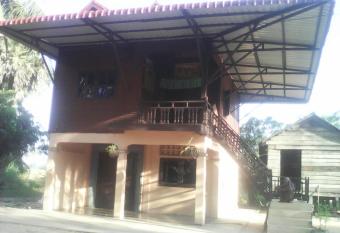 Chansor Community Homestay 11 allows 18 year olds to book a room