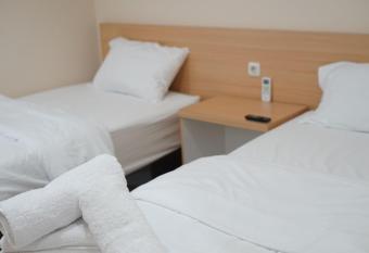 Gold Line Guest House allows 18 year olds to book a room