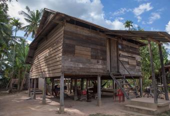 Chansor Community Homestay 16 allows 18 year olds to book a room