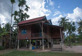 Chansor Community Homestay 18 allows 18 year olds to book a room