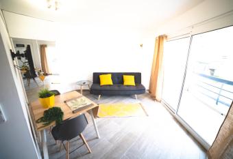 Wonderful apartment in Platja d Aro allows 18 year olds to book a room