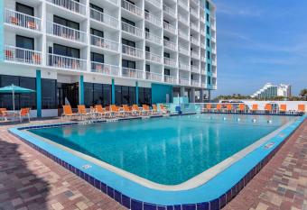 Comfort Inn & Suites Daytona Beach Oceanfront has Balcony rooms