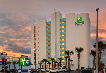 Holiday Inn Express & Suites Oceanfront Daytona Bch Shores has Balcony rooms