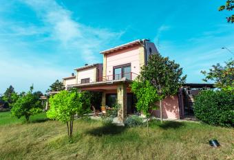 Sani Rock 5 has Balcony rooms