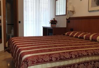 Hotel Ginevra has Balcony rooms