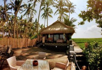 Beachfront Villa Nixie and the Sea has Balcony rooms