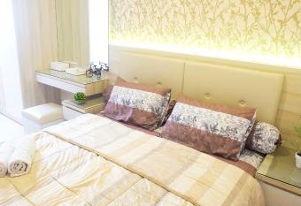Parahyangan Residences Executive 2BR on 26th Floor by AYA STAYS has Balcony rooms