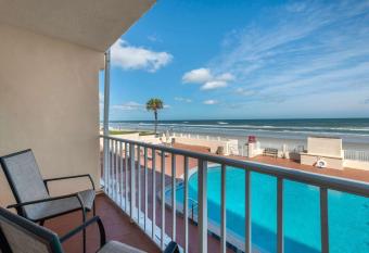 Quality Inn Daytona Beach Oceanfront has Balcony rooms