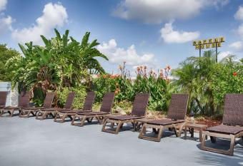 Best Western Space Shuttle Inn has Smoking rooms