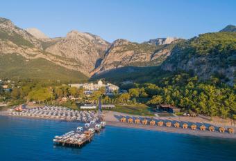 Amara Premier Palace Hotel has Balcony rooms