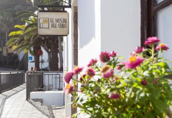 El Hostal del Cubo allows 18 year olds to book a room