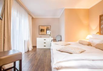 Hotel Malin has Balcony rooms