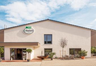 WalhallaHotel Regensburg Hoeferer has Balcony rooms