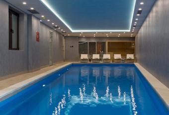 Hotel MIR has Balcony rooms