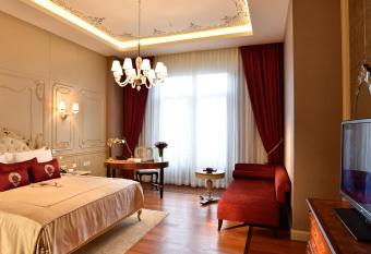 CVK Park Bosphorus Hotel Istanbul has Smoking/Balcony rooms