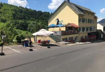 H  tel Les Mouflons has Balcony rooms